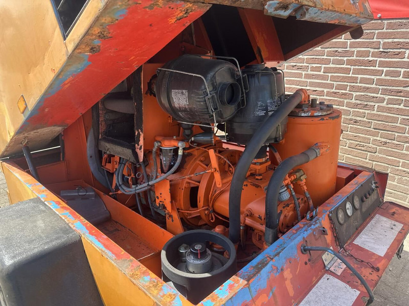 Lucht compressor Mannesmann Demag - Gebruikt - Zračni kompresor: slika lucht compressor Mannesmann Demag - Gebruikt - Zračni kompresor Lucht compressor Mannesmann Demag - Gebruikt - Zračni kompresor: slika lucht compressor Mannesmann Demag - Gebruikt - Zračni kompresor