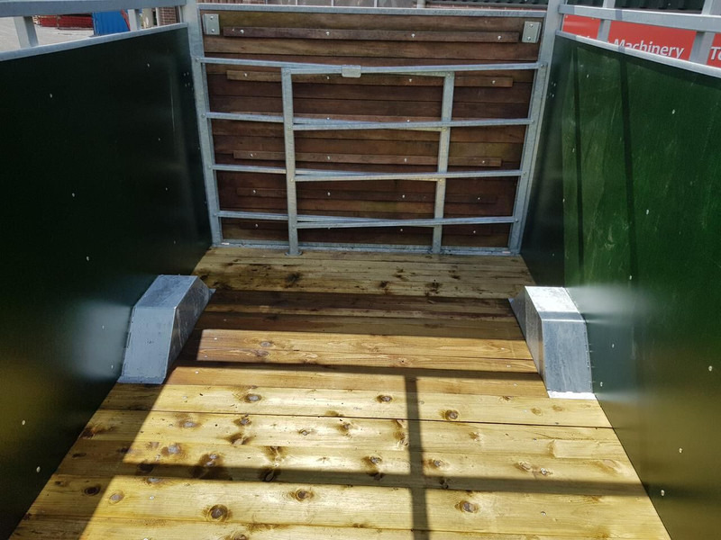 Veewagen 4 meter - Prikolica za poljoprivredna gospodarstva: slika veewagen 4 meter - Prikolica za poljoprivredna gospodarstva Veewagen 4 meter - Prikolica za poljoprivredna gospodarstva: slika veewagen 4 meter - Prikolica za poljoprivredna gospodarstva