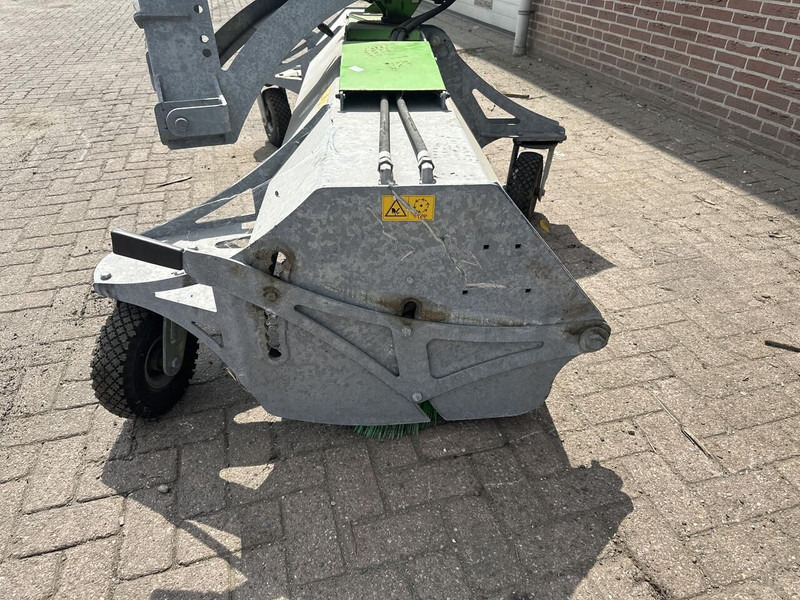 Zocon - Metla: slika zocon - Metla Zocon - Metla: slika zocon - Metla