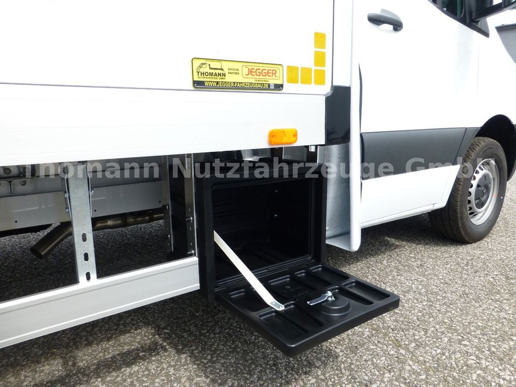 Novi Dostavno vozilo sa zatvorenim sandukom Mercedes-Benz Sprinter 317 CDI Koffer Türen Premium: slika Novi Dostavno vozilo sa zatvorenim sandukom Mercedes-Benz Sprinter 317 CDI Koffer Türen Premium