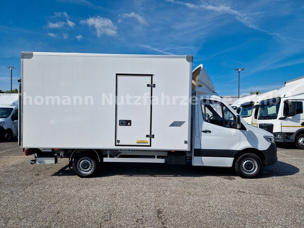 Mercedes-Benz Sprinter 319 CDI Koffer LBW Seiten Tür - Dostavno vozilo sa zatvorenim sandukom: slika Mercedes-Benz Sprinter 319 CDI Koffer LBW Seiten Tür - Dostavno vozilo sa zatvorenim sandukom Mercedes-Benz Sprinter 319 CDI Koffer LBW Seiten Tür - Dostavno vozilo sa zatvorenim sandukom: slika Mercedes-Benz Sprinter 319 CDI Koffer LBW Seiten Tür - Dostavno vozilo sa zatvorenim sandukom