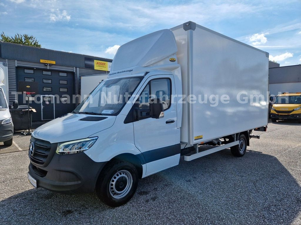 Mercedes-Benz Sprinter 319 CDI Koffer LBW Seiten Tür - Dostavno vozilo sa zatvorenim sandukom: slika Mercedes-Benz Sprinter 319 CDI Koffer LBW Seiten Tür - Dostavno vozilo sa zatvorenim sandukom Mercedes-Benz Sprinter 319 CDI Koffer LBW Seiten Tür - Dostavno vozilo sa zatvorenim sandukom: slika Mercedes-Benz Sprinter 319 CDI Koffer LBW Seiten Tür - Dostavno vozilo sa zatvorenim sandukom