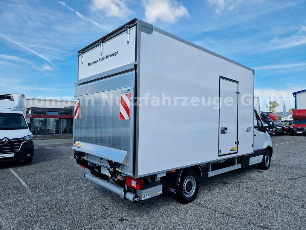 Mercedes-Benz Sprinter 319 CDI Koffer LBW Seiten Tür - Dostavno vozilo sa zatvorenim sandukom: slika Mercedes-Benz Sprinter 319 CDI Koffer LBW Seiten Tür - Dostavno vozilo sa zatvorenim sandukom Mercedes-Benz Sprinter 319 CDI Koffer LBW Seiten Tür - Dostavno vozilo sa zatvorenim sandukom: slika Mercedes-Benz Sprinter 319 CDI Koffer LBW Seiten Tür - Dostavno vozilo sa zatvorenim sandukom