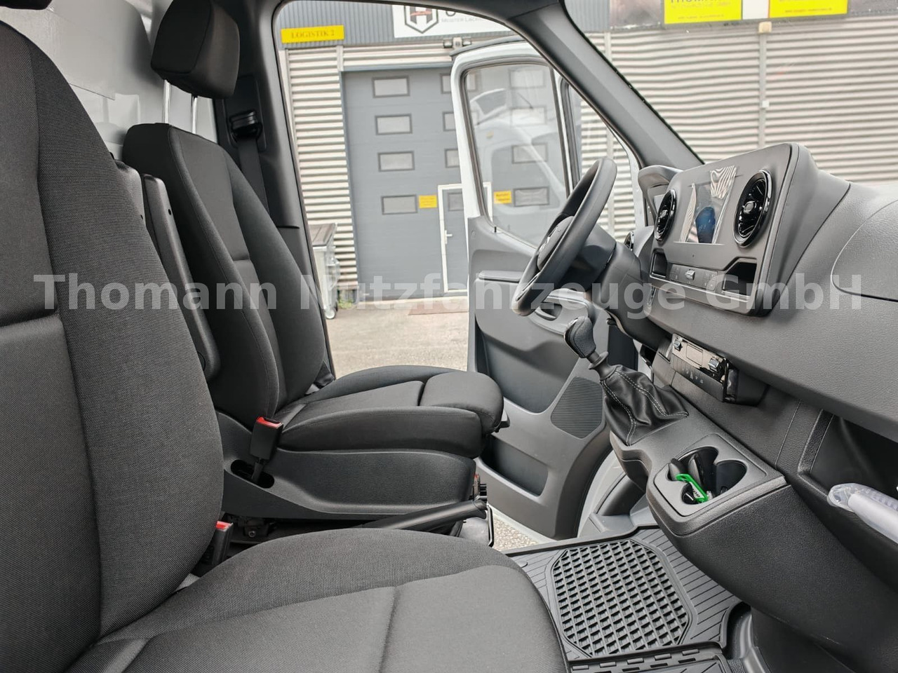 Dostavno vozilo hladnjača Mercedes-Benz Sprinter 319 CDI Kühlkoffer Xarios 300 LBW: slika Dostavno vozilo hladnjača Mercedes-Benz Sprinter 319 CDI Kühlkoffer Xarios 300 LBW