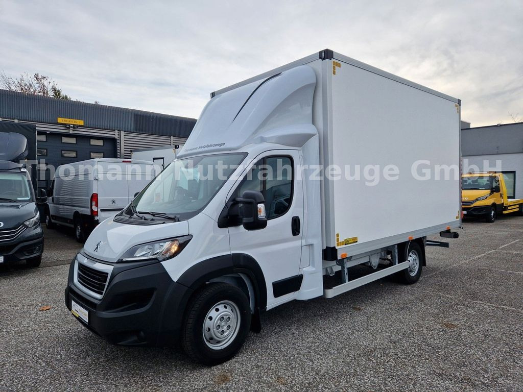 Peugeot Boxer Koffer Premium Ladebordwand 750Kg - Dostavno vozilo sa zatvorenim sandukom: slika Peugeot Boxer Koffer Premium Ladebordwand 750Kg - Dostavno vozilo sa zatvorenim sandukom Peugeot Boxer Koffer Premium Ladebordwand 750Kg - Dostavno vozilo sa zatvorenim sandukom: slika Peugeot Boxer Koffer Premium Ladebordwand 750Kg - Dostavno vozilo sa zatvorenim sandukom