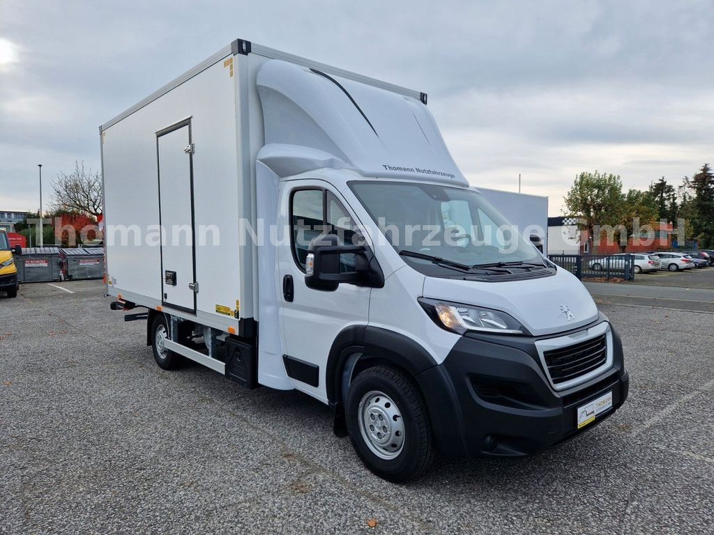 Peugeot Boxer Koffer Premium Ladebordwand 750Kg - Dostavno vozilo sa zatvorenim sandukom: slika Peugeot Boxer Koffer Premium Ladebordwand 750Kg - Dostavno vozilo sa zatvorenim sandukom Peugeot Boxer Koffer Premium Ladebordwand 750Kg - Dostavno vozilo sa zatvorenim sandukom: slika Peugeot Boxer Koffer Premium Ladebordwand 750Kg - Dostavno vozilo sa zatvorenim sandukom