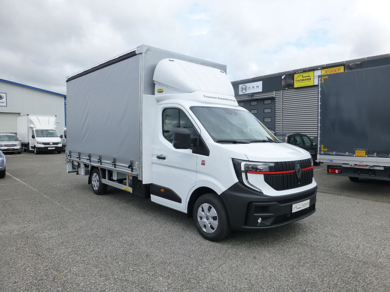 Renault NEW Master Pritsche Plane BÄR Ladebordwand - Dostavno vozilo s ceradom: slika Renault NEW Master Pritsche Plane BÄR Ladebordwand - Dostavno vozilo s ceradom Renault NEW Master Pritsche Plane BÄR Ladebordwand - Dostavno vozilo s ceradom: slika Renault NEW Master Pritsche Plane BÄR Ladebordwand - Dostavno vozilo s ceradom