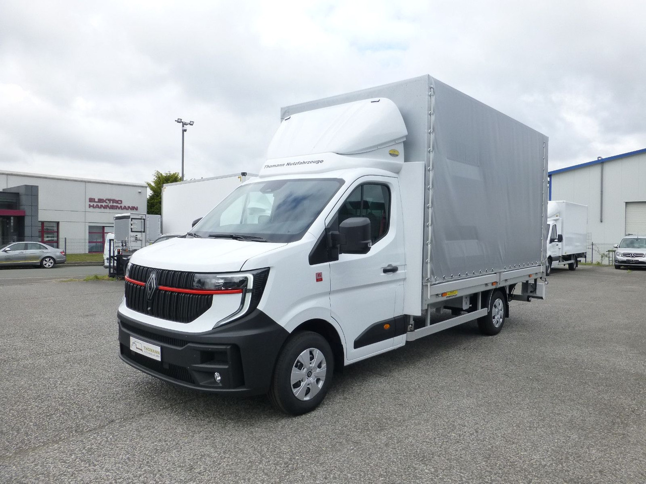 Renault NEW Master Pritsche Plane BÄR Ladebordwand - Dostavno vozilo s ceradom: slika Renault NEW Master Pritsche Plane BÄR Ladebordwand - Dostavno vozilo s ceradom Renault NEW Master Pritsche Plane BÄR Ladebordwand - Dostavno vozilo s ceradom: slika Renault NEW Master Pritsche Plane BÄR Ladebordwand - Dostavno vozilo s ceradom