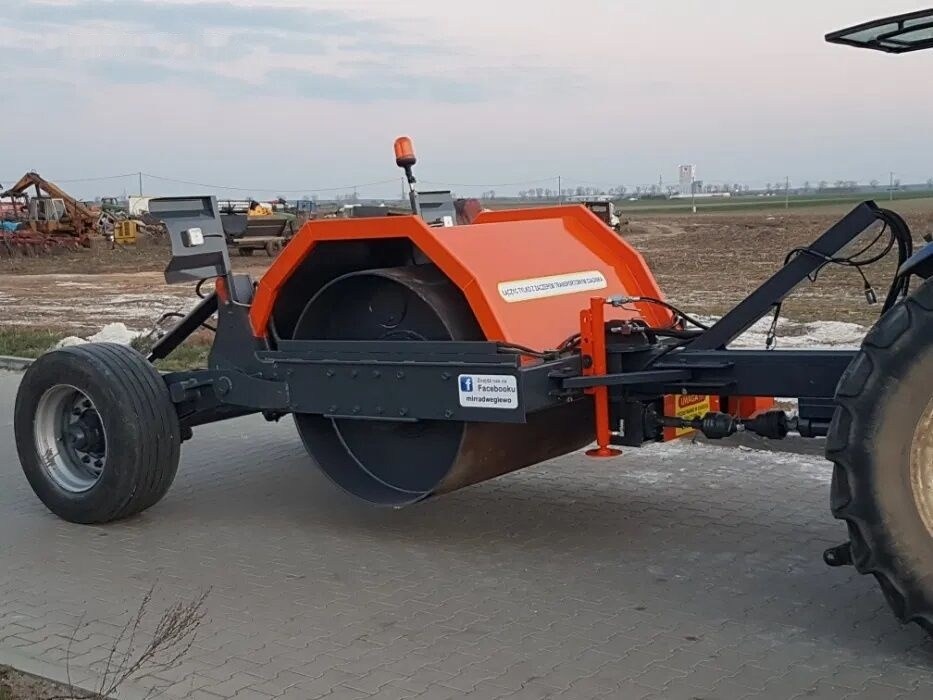 XZ New - Valjak: slika XZ New - Valjak XZ New - Valjak: slika XZ New - Valjak