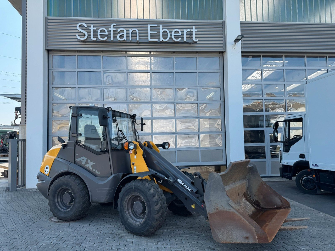 Ahlmann AX 850 / nur: 671h / 11.2022 / Gabel / Schaufel - Utovarivač na kotačima: slika Ahlmann AX 850 / nur: 671h / 11.2022 / Gabel / Schaufel - Utovarivač na kotačima Ahlmann AX 850 / nur: 671h / 11.2022 / Gabel / Schaufel - Utovarivač na kotačima: slika Ahlmann AX 850 / nur: 671h / 11.2022 / Gabel / Schaufel - Utovarivač na kotačima