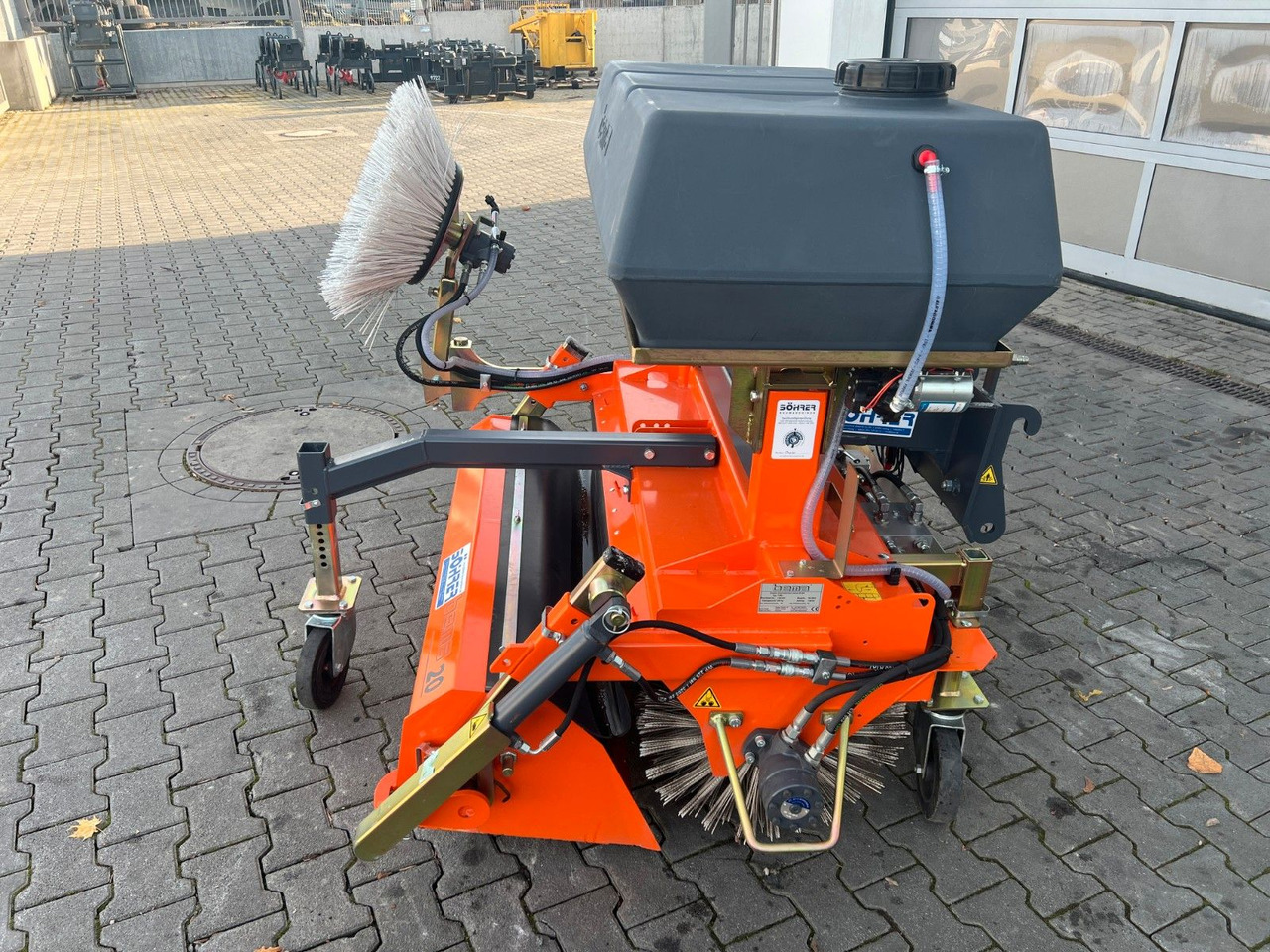 Bema 20 BK Kehrmaschine / Kramer 5040 / 2023 - Metla: slika Bema 20 BK Kehrmaschine / Kramer 5040 / 2023 - Metla Bema 20 BK Kehrmaschine / Kramer 5040 / 2023 - Metla: slika Bema 20 BK Kehrmaschine / Kramer 5040 / 2023 - Metla