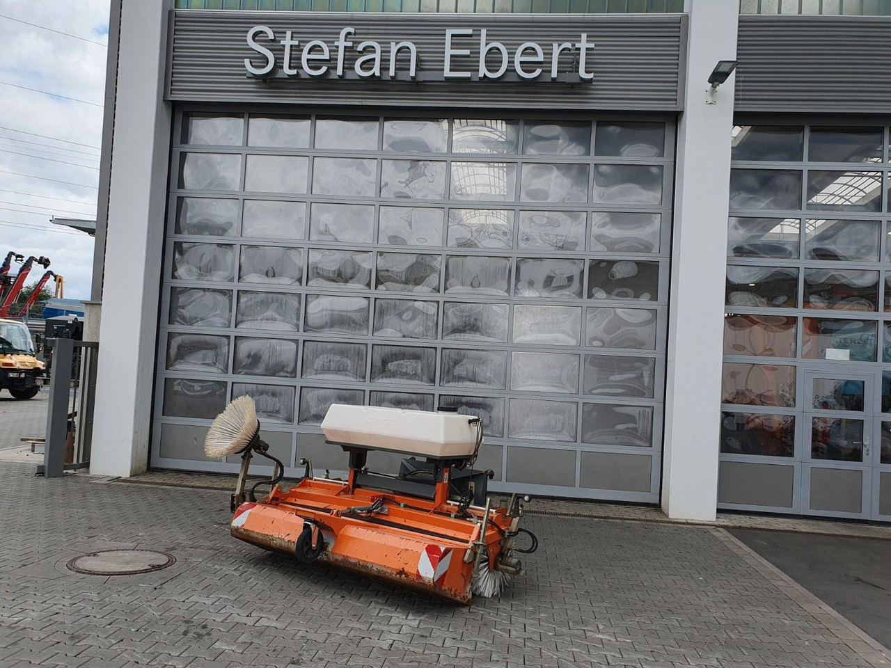 Bema 25 Dual Kehrmaschine / 2.050 mm / 2020 - Metla: slika Bema 25 Dual Kehrmaschine / 2.050 mm / 2020 - Metla Bema 25 Dual Kehrmaschine / 2.050 mm / 2020 - Metla: slika Bema 25 Dual Kehrmaschine / 2.050 mm / 2020 - Metla