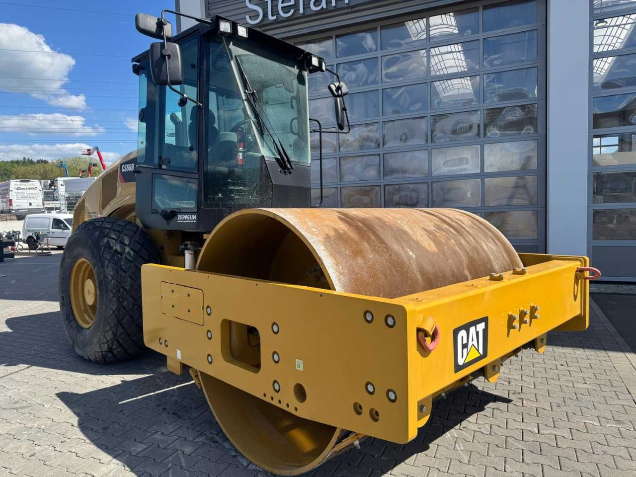 CAT CS66B / 2017 / nur 83h! / Klima / neuwertig! - Kompaktor: slika CAT CS66B / 2017 / nur 83h! / Klima / neuwertig! - Kompaktor CAT CS66B / 2017 / nur 83h! / Klima / neuwertig! - Kompaktor: slika CAT CS66B / 2017 / nur 83h! / Klima / neuwertig! - Kompaktor