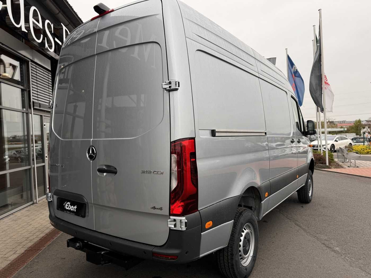 Mercedes-Benz Sprinter 319 CDI 4x4 3665 Klima Standheiz AHK - Drugi strojevi: slika Mercedes-Benz Sprinter 319 CDI 4x4 3665 Klima Standheiz AHK - Drugi strojevi Mercedes-Benz Sprinter 319 CDI 4x4 3665 Klima Standheiz AHK - Drugi strojevi: slika Mercedes-Benz Sprinter 319 CDI 4x4 3665 Klima Standheiz AHK - Drugi strojevi