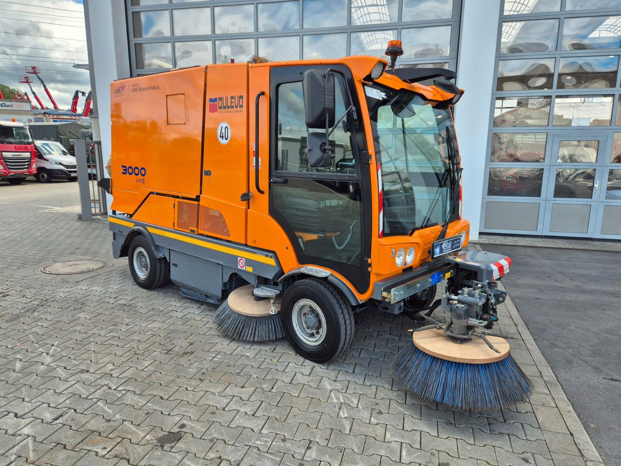 Dulevo 3000 T Revolution 5.134h - Cestovna čistilica: slika Dulevo 3000 T Revolution 5.134h - Cestovna čistilica Dulevo 3000 T Revolution 5.134h - Cestovna čistilica: slika Dulevo 3000 T Revolution 5.134h - Cestovna čistilica