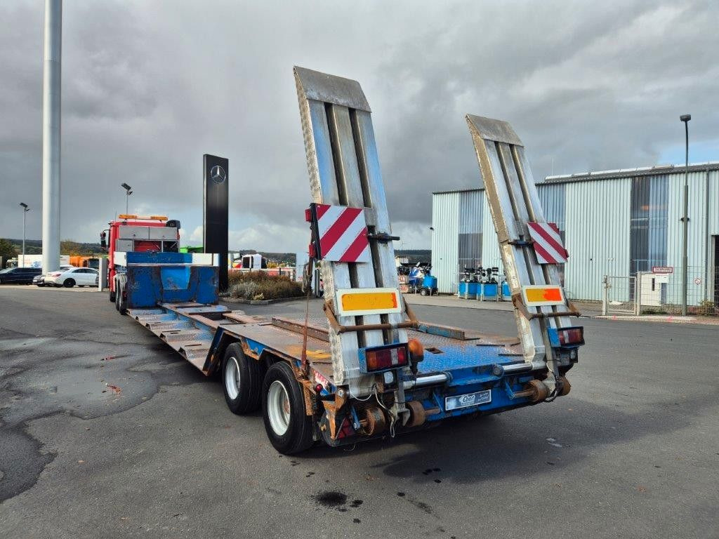 EMPL TS20 Sattel-Tiefllader 26.200kg Nutzlast - Poluprikolica s niskim utovarivačem: slika EMPL TS20 Sattel-Tiefllader 26.200kg Nutzlast - Poluprikolica s niskim utovarivačem EMPL TS20 Sattel-Tiefllader 26.200kg Nutzlast - Poluprikolica s niskim utovarivačem: slika EMPL TS20 Sattel-Tiefllader 26.200kg Nutzlast - Poluprikolica s niskim utovarivačem