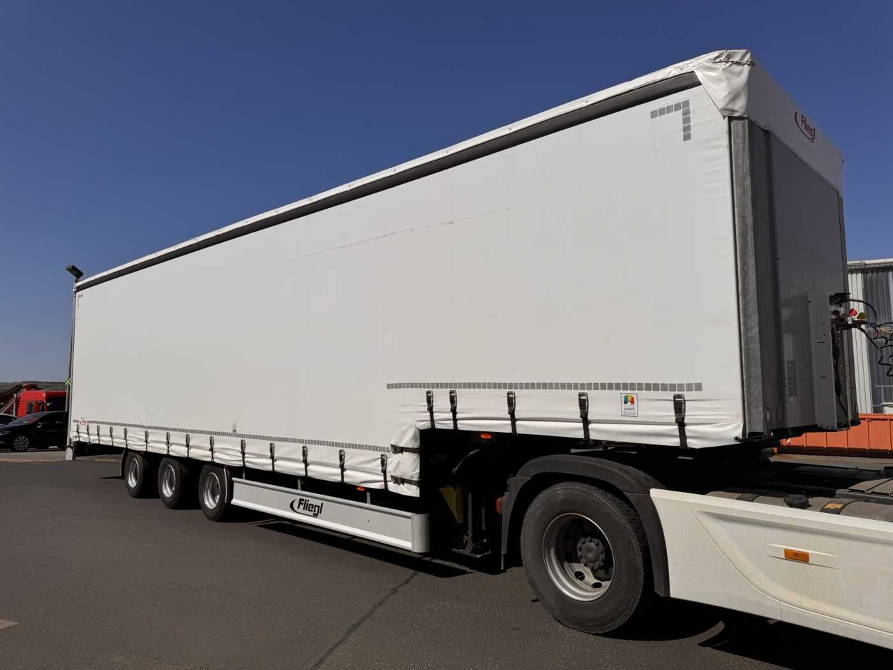 Fliegl SDS 350 Schiebeplane+Verdeck XL SAF 20.900Km - Poluprikolica s niskim utovarivačem: slika Fliegl SDS 350 Schiebeplane+Verdeck XL SAF 20.900Km - Poluprikolica s niskim utovarivačem Fliegl SDS 350 Schiebeplane+Verdeck XL SAF 20.900Km - Poluprikolica s niskim utovarivačem: slika Fliegl SDS 350 Schiebeplane+Verdeck XL SAF 20.900Km - Poluprikolica s niskim utovarivačem