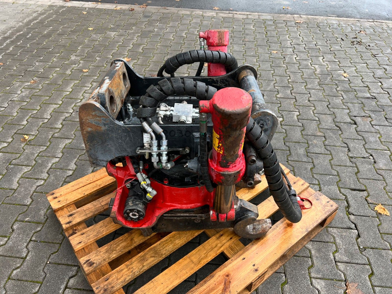 Indexator RT40 / Rototilt R4 / MS10 Sandwich - Tiltrotator: slika Indexator RT40 / Rototilt R4 / MS10 Sandwich - Tiltrotator Indexator RT40 / Rototilt R4 / MS10 Sandwich - Tiltrotator: slika Indexator RT40 / Rototilt R4 / MS10 Sandwich - Tiltrotator