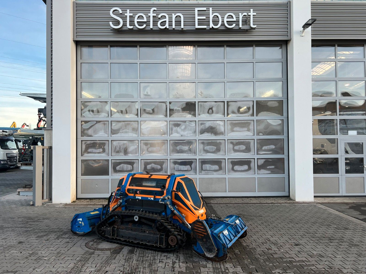 Irus Twin 75V2 Raupe / Mulcher / Funk - Šumarski malčer: slika Irus Twin 75V2 Raupe / Mulcher / Funk - Šumarski malčer Irus Twin 75V2 Raupe / Mulcher / Funk - Šumarski malčer: slika Irus Twin 75V2 Raupe / Mulcher / Funk - Šumarski malčer