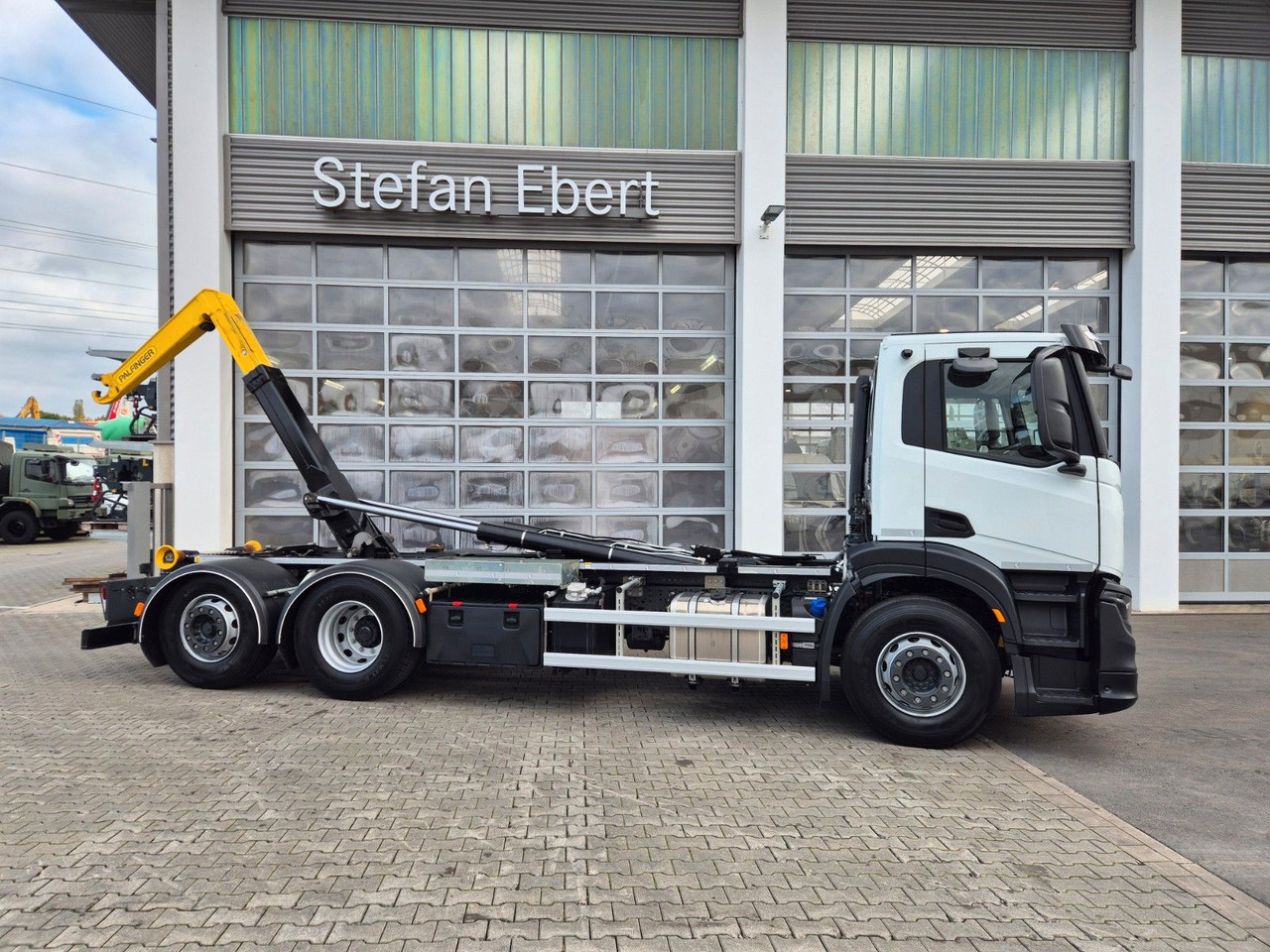 Iveco AD280X46Y/PS ON Palfinger PH T 20 SLD5 Intarder - Kamion s kukastom dizalicom: slika Iveco AD280X46Y/PS ON Palfinger PH T 20 SLD5 Intarder - Kamion s kukastom dizalicom Iveco AD280X46Y/PS ON Palfinger PH T 20 SLD5 Intarder - Kamion s kukastom dizalicom: slika Iveco AD280X46Y/PS ON Palfinger PH T 20 SLD5 Intarder - Kamion s kukastom dizalicom