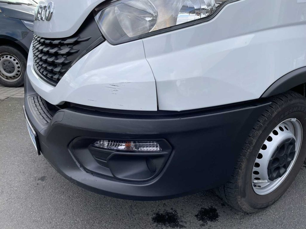 Iveco Daily 35 S 16 A8 V *Klima*Automatik*L4.100mm* - Furgon: slika Iveco Daily 35 S 16 A8 V *Klima*Automatik*L4.100mm* - Furgon Iveco Daily 35 S 16 A8 V *Klima*Automatik*L4.100mm* - Furgon: slika Iveco Daily 35 S 16 A8 V *Klima*Automatik*L4.100mm* - Furgon