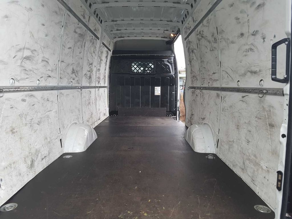 Furgon Iveco Daily 35 S 16 V *Klima*L4.100mm*: slika Furgon Iveco Daily 35 S 16 V *Klima*L4.100mm*