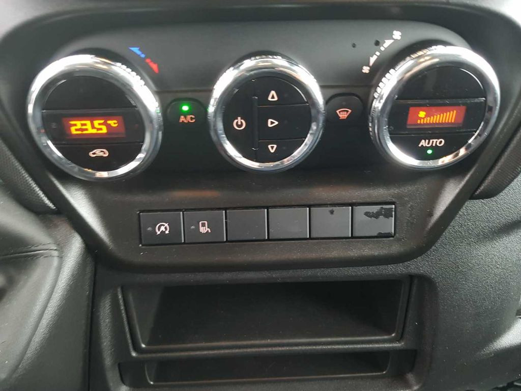 Furgon Iveco Daily 35 S 16 V *Klima*L4.100mm*: slika Furgon Iveco Daily 35 S 16 V *Klima*L4.100mm*