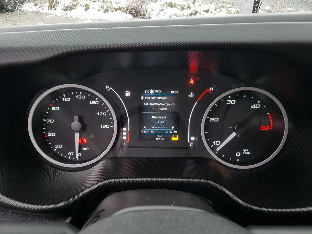 Furgon Iveco Daily 35 S16 A8 V *Klima*Automatik*L4.100mm* Iveco Daily 35 S16 A8 V *Klima*Automatik*L4.100mm*: slika Furgon Iveco Daily 35 S16 A8 V *Klima*Automatik*L4.100mm* Iveco Daily 35 S16 A8 V *Klima*Automatik*L4.100mm*