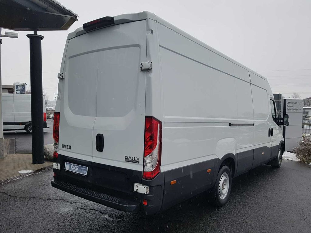 Furgon Iveco Daily 35 S16 A8 V *Klima*Automatik*L4.100mm* Iveco Daily 35 S16 A8 V *Klima*Automatik*L4.100mm*: slika Furgon Iveco Daily 35 S16 A8 V *Klima*Automatik*L4.100mm* Iveco Daily 35 S16 A8 V *Klima*Automatik*L4.100mm*