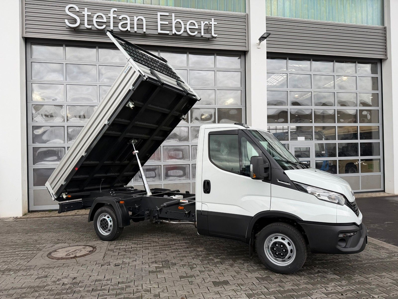 Iveco Daily 35S14 A8*R3.450mm*Automatik*Kamera*2Sitze* - Mali kamion kiper: slika Iveco Daily 35S14 A8*R3.450mm*Automatik*Kamera*2Sitze* - Mali kamion kiper Iveco Daily 35S14 A8*R3.450mm*Automatik*Kamera*2Sitze* - Mali kamion kiper: slika Iveco Daily 35S14 A8*R3.450mm*Automatik*Kamera*2Sitze* - Mali kamion kiper