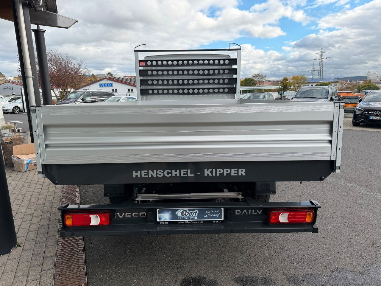 Iveco Daily 35S16 A8 *R3.450mm*Automatik*Klima* 3x - Mali kamion kiper: slika Iveco Daily 35S16 A8 *R3.450mm*Automatik*Klima* 3x - Mali kamion kiper Iveco Daily 35S16 A8 *R3.450mm*Automatik*Klima* 3x - Mali kamion kiper: slika Iveco Daily 35S16 A8 *R3.450mm*Automatik*Klima* 3x - Mali kamion kiper