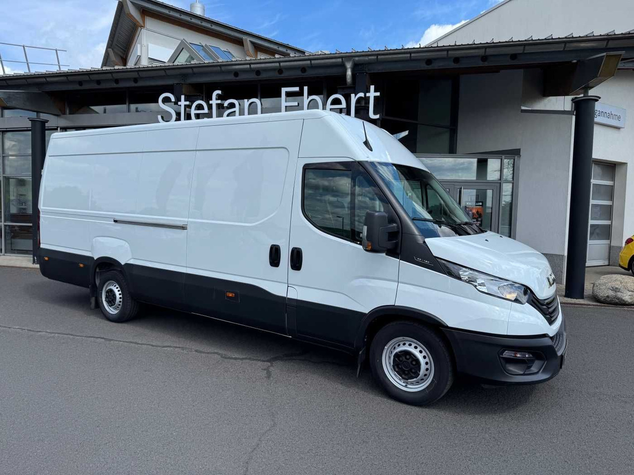 Iveco Daily 35S16 *Klima*Radstand4.100mm* - Furgon: slika Iveco Daily 35S16 *Klima*Radstand4.100mm* - Furgon Iveco Daily 35S16 *Klima*Radstand4.100mm* - Furgon: slika Iveco Daily 35S16 *Klima*Radstand4.100mm* - Furgon