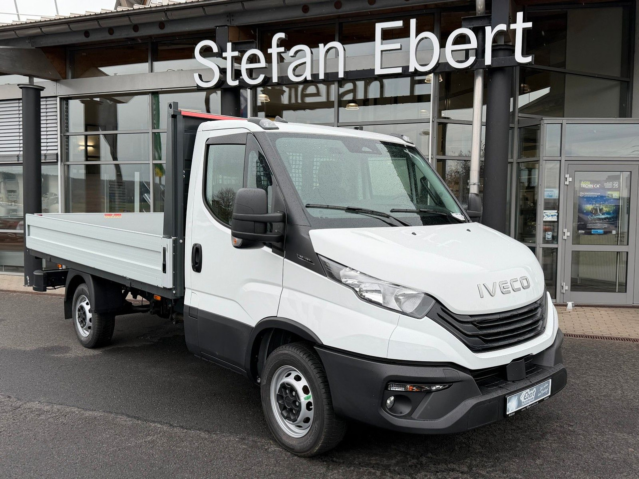 Iveco Daily 35S16 Pritsche - Dostavno vozilo s ravnom platformom: slika Iveco Daily 35S16 Pritsche - Dostavno vozilo s ravnom platformom Iveco Daily 35S16 Pritsche - Dostavno vozilo s ravnom platformom: slika Iveco Daily 35S16 Pritsche - Dostavno vozilo s ravnom platformom