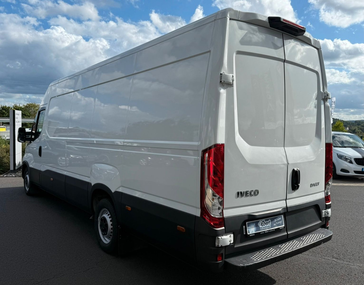 Iveco Daily 35S16 V *Klima*R4.100mm* - Furgon: slika Iveco Daily 35S16 V *Klima*R4.100mm* - Furgon Iveco Daily 35S16 V *Klima*R4.100mm* - Furgon: slika Iveco Daily 35S16 V *Klima*R4.100mm* - Furgon