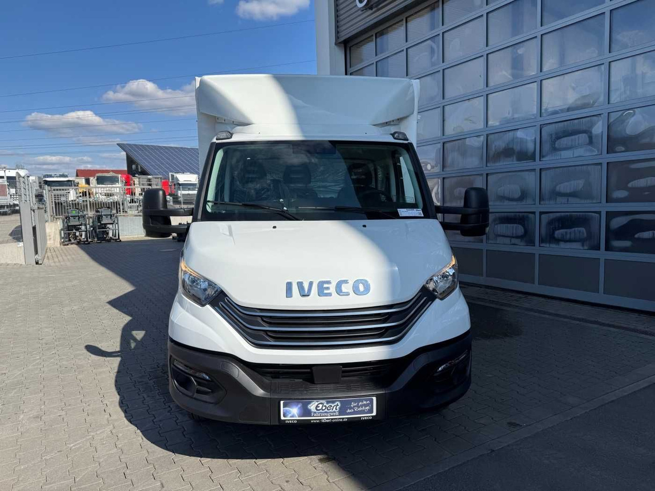 Dostavno vozilo s ceradom Iveco Daily 50C16 HA8 Pritsche+Plane *LBW* 3x: slika Dostavno vozilo s ceradom Iveco Daily 50C16 HA8 Pritsche+Plane *LBW* 3x