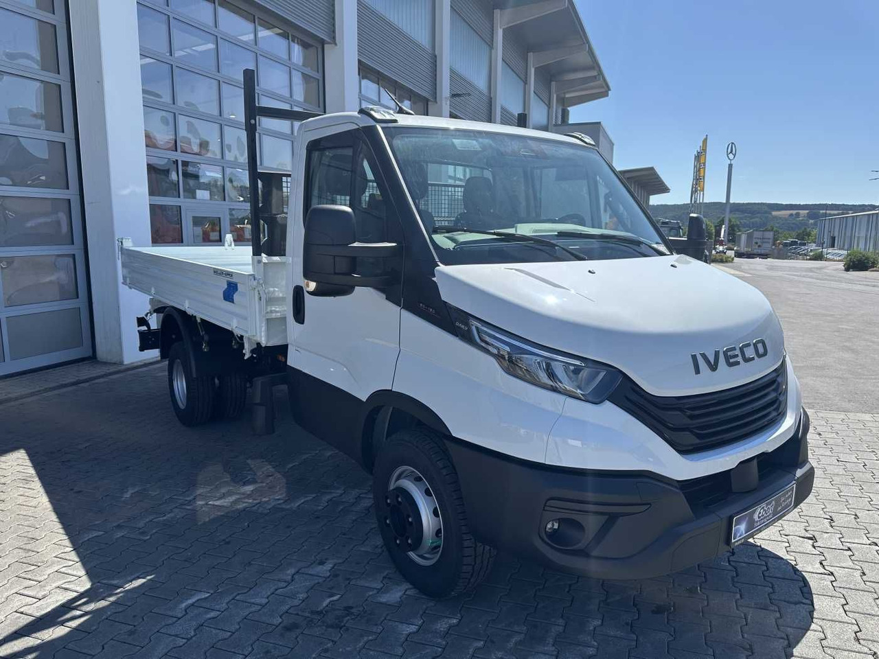 Iveco Daily 60C18H Kipper *R3.450mm*Kamera*2xAHK* - Mali kamion kiper: slika Iveco Daily 60C18H Kipper *R3.450mm*Kamera*2xAHK* - Mali kamion kiper Iveco Daily 60C18H Kipper *R3.450mm*Kamera*2xAHK* - Mali kamion kiper: slika Iveco Daily 60C18H Kipper *R3.450mm*Kamera*2xAHK* - Mali kamion kiper
