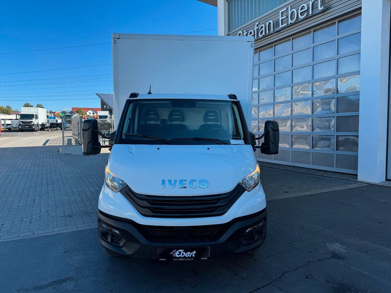 Dostavno vozilo sa zatvorenim sandukom Iveco Daily 70C18 A8 *Koffer*LBW*Automatik*: slika Dostavno vozilo sa zatvorenim sandukom Iveco Daily 70C18 A8 *Koffer*LBW*Automatik* Dostavno vozilo sa zatvorenim sandukom Iveco Daily 70C18 A8 *Koffer*LBW*Automatik*: slika Dostavno vozilo sa zatvorenim sandukom Iveco Daily 70C18 A8 *Koffer*LBW*Automatik*