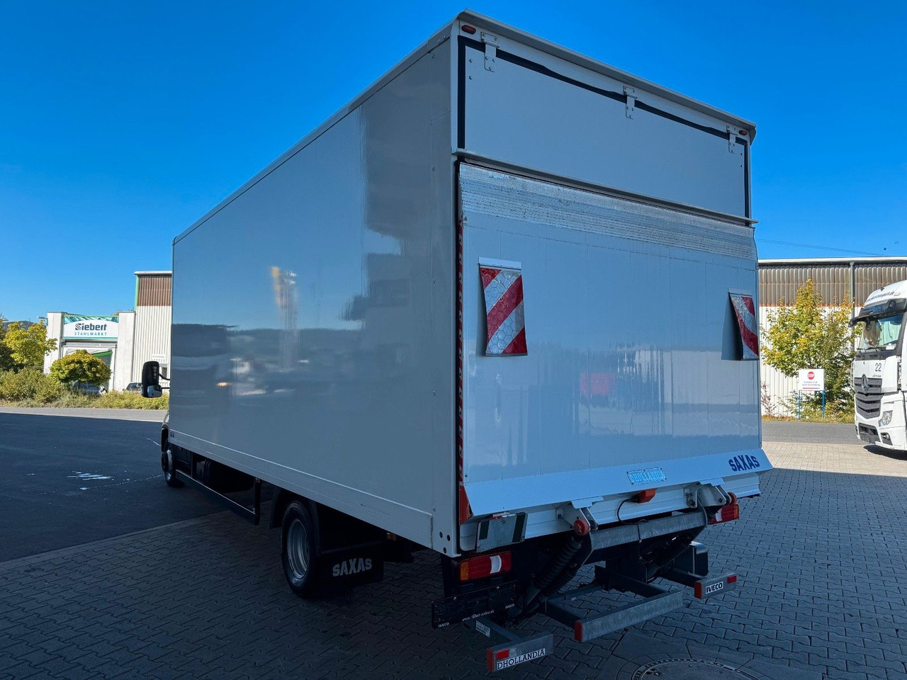 Dostavno vozilo sa zatvorenim sandukom Iveco Daily 70C18 A8 *Koffer*LBW*Automatik*: slika Dostavno vozilo sa zatvorenim sandukom Iveco Daily 70C18 A8 *Koffer*LBW*Automatik* Dostavno vozilo sa zatvorenim sandukom Iveco Daily 70C18 A8 *Koffer*LBW*Automatik*: slika Dostavno vozilo sa zatvorenim sandukom Iveco Daily 70C18 A8 *Koffer*LBW*Automatik*