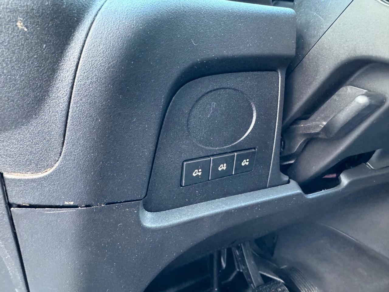 Dostavno vozilo sa zatvorenim sandukom Iveco Daily 70C18 A8 *Koffer*LBW*Automatik*: slika Dostavno vozilo sa zatvorenim sandukom Iveco Daily 70C18 A8 *Koffer*LBW*Automatik* Dostavno vozilo sa zatvorenim sandukom Iveco Daily 70C18 A8 *Koffer*LBW*Automatik*: slika Dostavno vozilo sa zatvorenim sandukom Iveco Daily 70C18 A8 *Koffer*LBW*Automatik*
