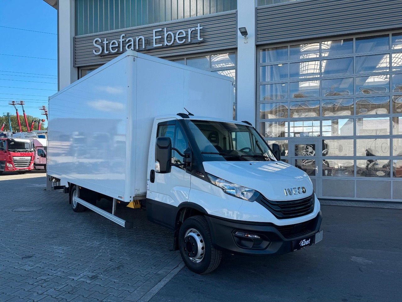 Iveco Daily 70C18 A8 *Koffer*LBW*Automatik* - Dostavno vozilo sa zatvorenim sandukom: slika Iveco Daily 70C18 A8 *Koffer*LBW*Automatik* - Dostavno vozilo sa zatvorenim sandukom Iveco Daily 70C18 A8 *Koffer*LBW*Automatik* - Dostavno vozilo sa zatvorenim sandukom: slika Iveco Daily 70C18 A8 *Koffer*LBW*Automatik* - Dostavno vozilo sa zatvorenim sandukom