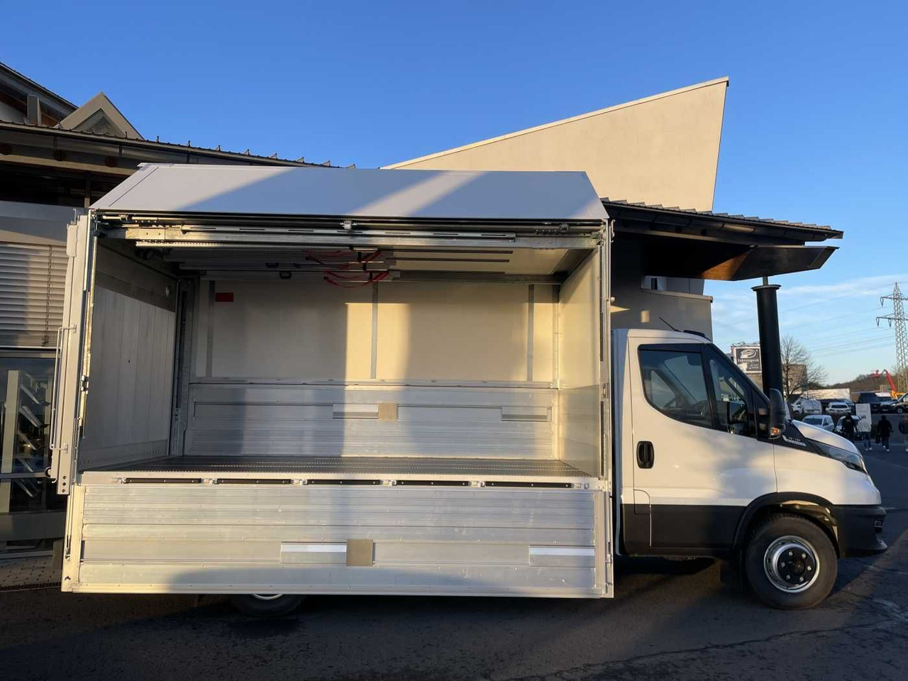 Iveco Daily 70C18 HA8 *LBW*Schwenkwandkoffer* - Dostavno vozilo sa zatvorenim sandukom: slika Iveco Daily 70C18 HA8 *LBW*Schwenkwandkoffer* - Dostavno vozilo sa zatvorenim sandukom Iveco Daily 70C18 HA8 *LBW*Schwenkwandkoffer* - Dostavno vozilo sa zatvorenim sandukom: slika Iveco Daily 70C18 HA8 *LBW*Schwenkwandkoffer* - Dostavno vozilo sa zatvorenim sandukom