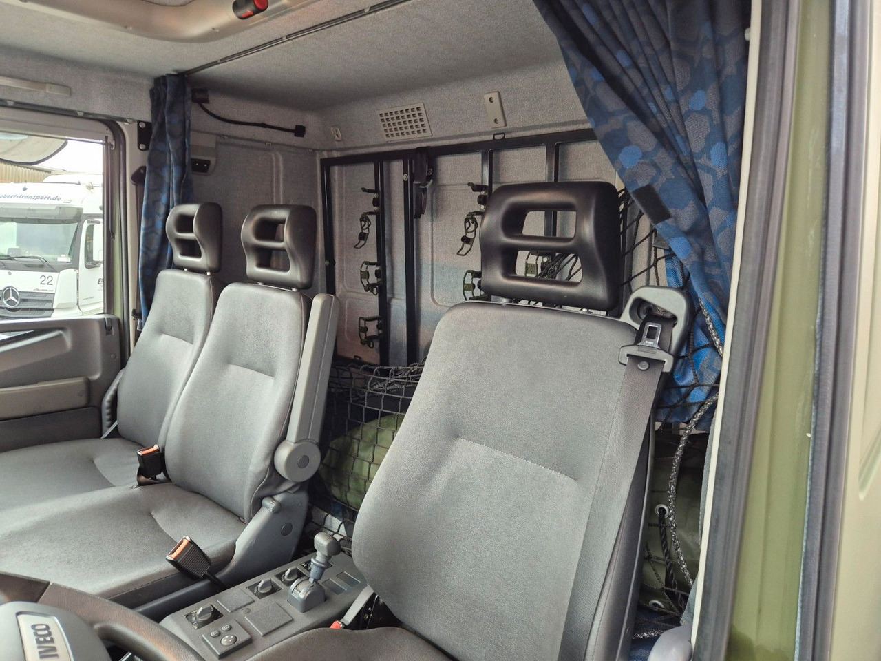 Zakup  Iveco Eurocargo ML100E22WM-BW 4x4 Pritsche L-Haus Bett Iveco Eurocargo ML100E22WM-BW 4x4 Pritsche L-Haus Bett: slika Zakup  Iveco Eurocargo ML100E22WM-BW 4x4 Pritsche L-Haus Bett Iveco Eurocargo ML100E22WM-BW 4x4 Pritsche L-Haus Bett