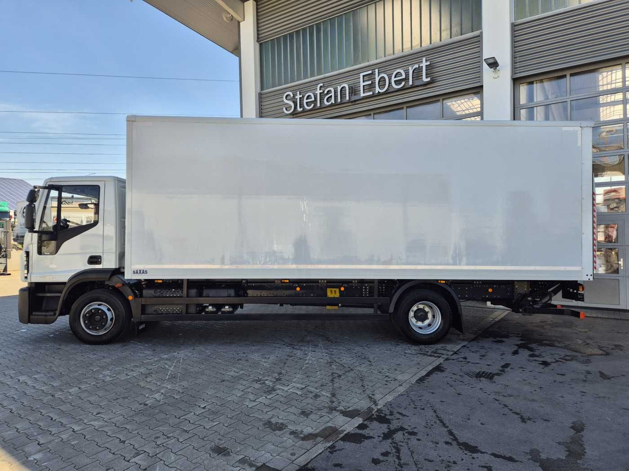 Iveco Eurocargo ML140E28/P 4x2 *LBW*AHK*Klima / 3x - Kamion sandučar: slika Iveco Eurocargo ML140E28/P 4x2 *LBW*AHK*Klima / 3x - Kamion sandučar Iveco Eurocargo ML140E28/P 4x2 *LBW*AHK*Klima / 3x - Kamion sandučar: slika Iveco Eurocargo ML140E28/P 4x2 *LBW*AHK*Klima / 3x - Kamion sandučar