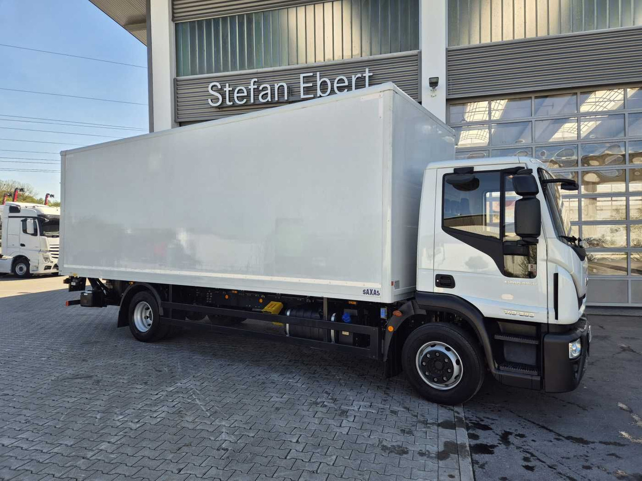Iveco Eurocargo ML140E28/P 4x2 *LBW*AHK*Klima / 3x - Kamion sandučar: slika Iveco Eurocargo ML140E28/P 4x2 *LBW*AHK*Klima / 3x - Kamion sandučar Iveco Eurocargo ML140E28/P 4x2 *LBW*AHK*Klima / 3x - Kamion sandučar: slika Iveco Eurocargo ML140E28/P 4x2 *LBW*AHK*Klima / 3x - Kamion sandučar