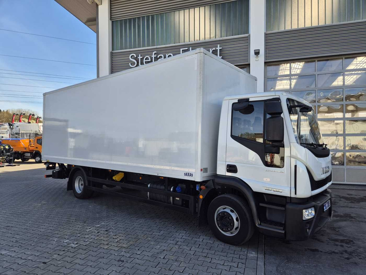 Iveco Eurocargo ML140E28/P 4x2 *LBW*AHK*Klima / 3x - Kamion sandučar: slika Iveco Eurocargo ML140E28/P 4x2 *LBW*AHK*Klima / 3x - Kamion sandučar Iveco Eurocargo ML140E28/P 4x2 *LBW*AHK*Klima / 3x - Kamion sandučar: slika Iveco Eurocargo ML140E28/P 4x2 *LBW*AHK*Klima / 3x - Kamion sandučar
