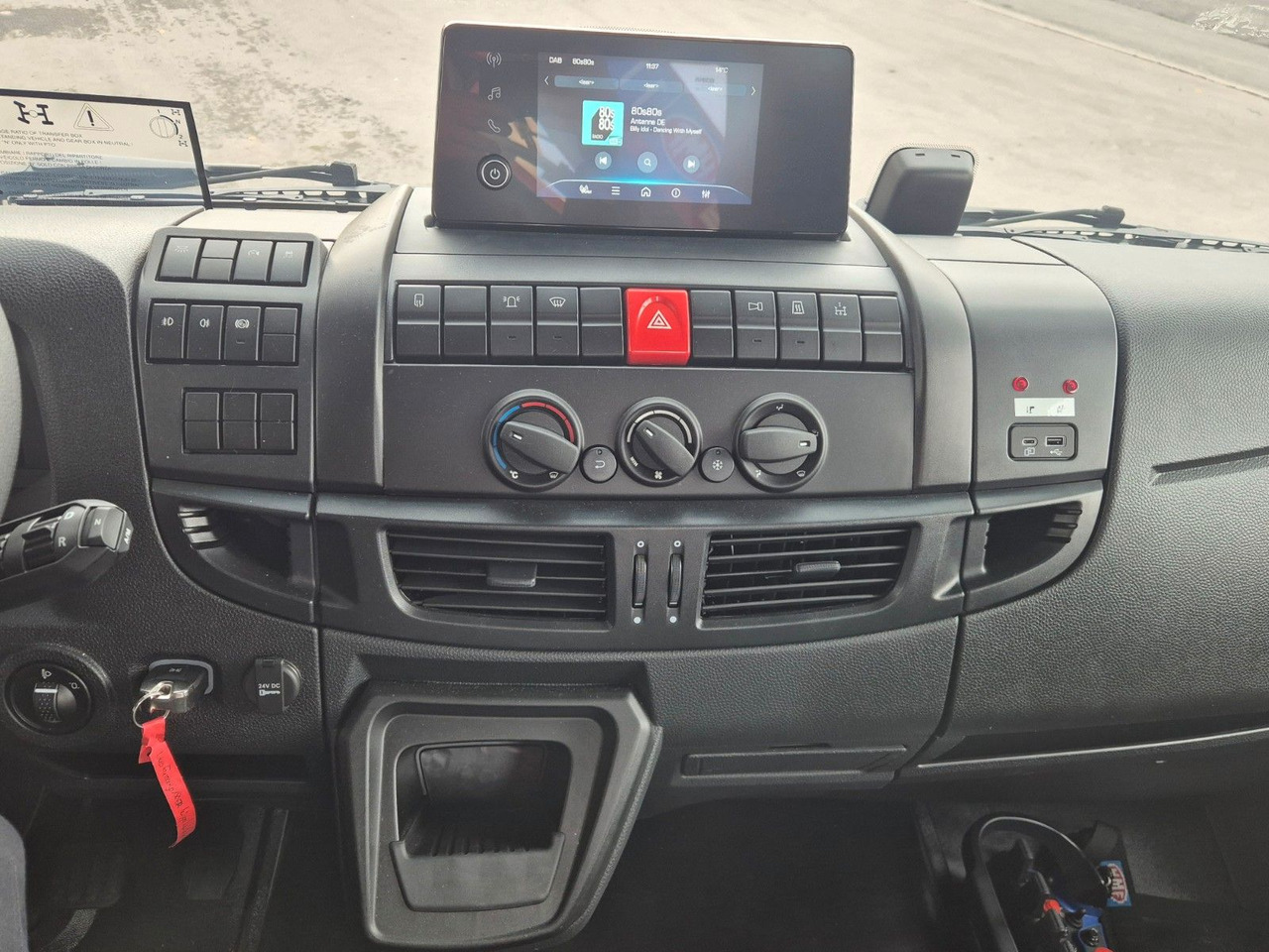 Kiper, Kamion s kranom Iveco Eurocargo ML150E32WS 4x4 Kran HMF 1130K Funk AHK: slika Kiper, Kamion s kranom Iveco Eurocargo ML150E32WS 4x4 Kran HMF 1130K Funk AHK Kiper, Kamion s kranom Iveco Eurocargo ML150E32WS 4x4 Kran HMF 1130K Funk AHK: slika Kiper, Kamion s kranom Iveco Eurocargo ML150E32WS 4x4 Kran HMF 1130K Funk AHK