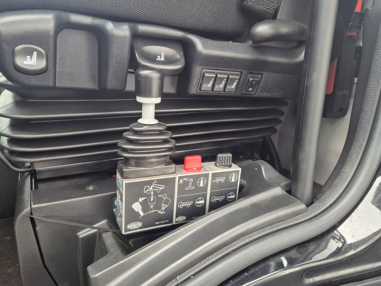 Kiper, Kamion s kranom Iveco Eurocargo ML150E32WS 4x4 Kran HMF 1130K Funk AHK: slika Kiper, Kamion s kranom Iveco Eurocargo ML150E32WS 4x4 Kran HMF 1130K Funk AHK Kiper, Kamion s kranom Iveco Eurocargo ML150E32WS 4x4 Kran HMF 1130K Funk AHK: slika Kiper, Kamion s kranom Iveco Eurocargo ML150E32WS 4x4 Kran HMF 1130K Funk AHK