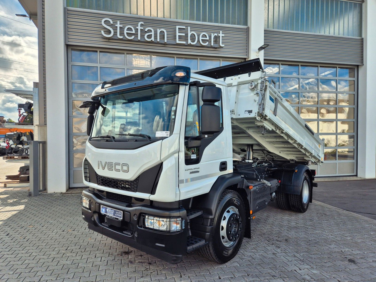 Iveco Eurocargo ML180E32K 4x2 Meiller AHK - Kiper: slika Iveco Eurocargo ML180E32K 4x2 Meiller AHK - Kiper Iveco Eurocargo ML180E32K 4x2 Meiller AHK - Kiper: slika Iveco Eurocargo ML180E32K 4x2 Meiller AHK - Kiper