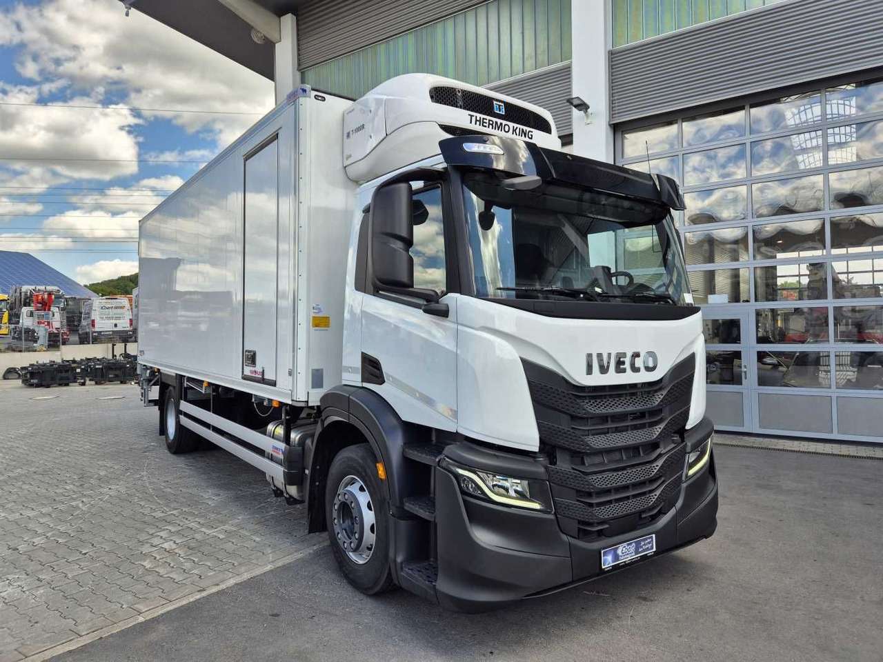 Iveco S-Way AD190S40/FP ThermoKing T-1000R LBW Tür AHK - Kamion hladnjača: slika Iveco S-Way AD190S40/FP ThermoKing T-1000R LBW Tür AHK - Kamion hladnjača Iveco S-Way AD190S40/FP ThermoKing T-1000R LBW Tür AHK - Kamion hladnjača: slika Iveco S-Way AD190S40/FP ThermoKing T-1000R LBW Tür AHK - Kamion hladnjača