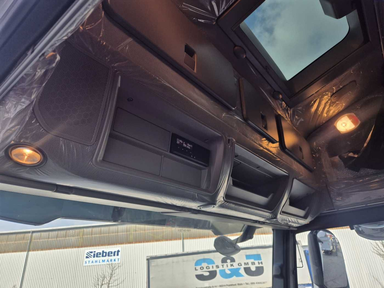 Kamion sandučar Iveco S Way AT190S40/P LBW Tür AHK Navi Bett: slika Kamion sandučar Iveco S Way AT190S40/P LBW Tür AHK Navi Bett Kamion sandučar Iveco S Way AT190S40/P LBW Tür AHK Navi Bett: slika Kamion sandučar Iveco S Way AT190S40/P LBW Tür AHK Navi Bett